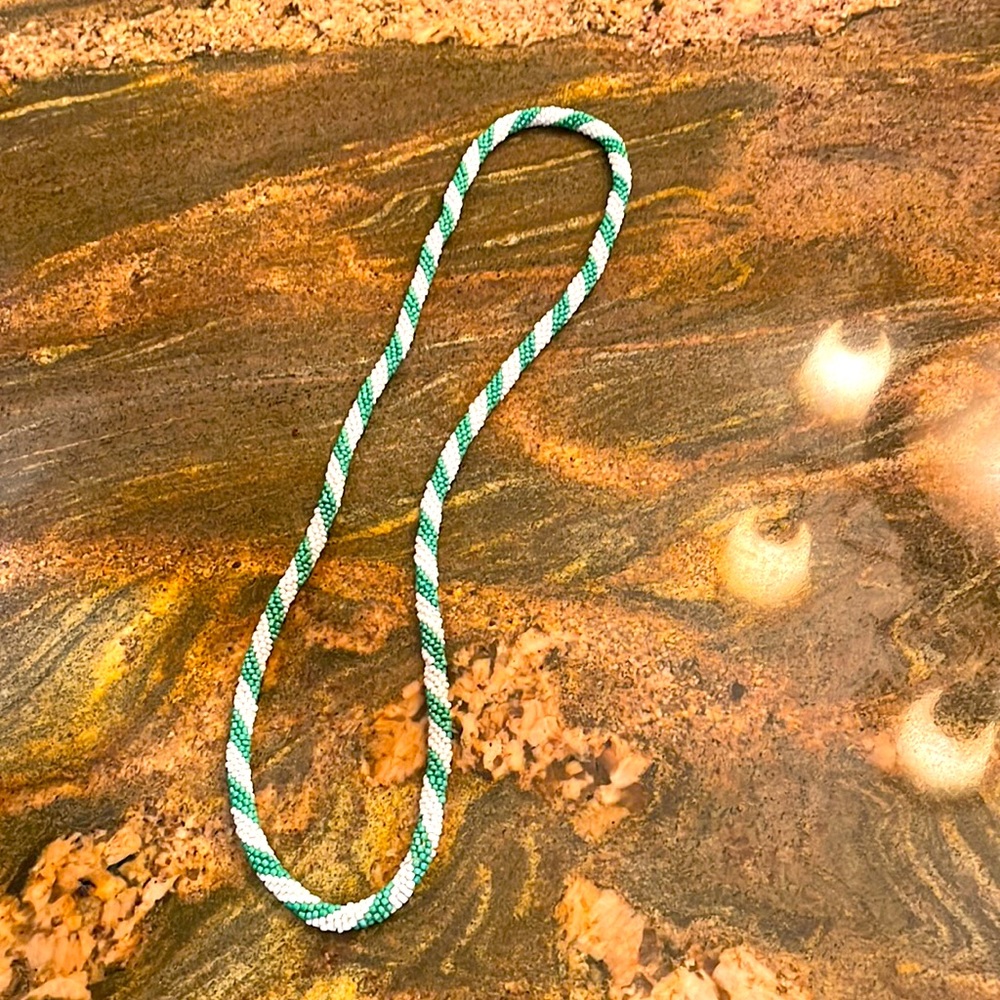 Kate Spade necklace || light green and white twisted